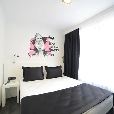 65 Budget Hotell 3*