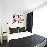 65 Budget Hotel 3*