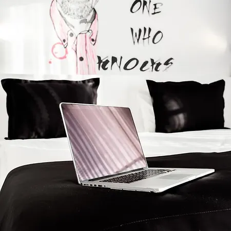 65 Budget Hotel 3*